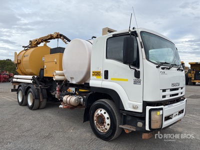 2015 Isuzu FVZ 1400 6x4 Autocarro cisterna aspirazione