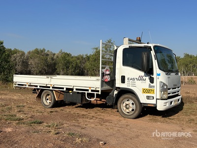 2015 Isuzu NPR300 4x2 Flatbed Truck