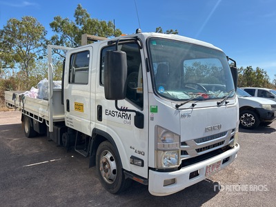 2015 Isuzu NPR65190 4x2 Crew Cab Camión Caja Abierta
