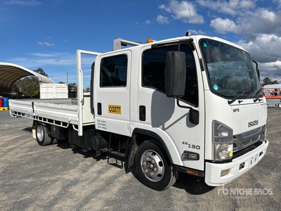 2015 Isuzu NPR 65-190 4x2 Crew Cab Camion à Plateau