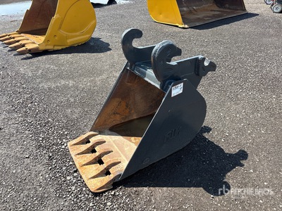 AIM 24 in Q/C Digging Excavator Bucket - Fits Komatsu PC138US