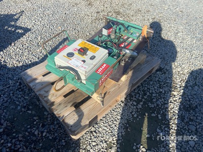 2012 Muyen VA114 Vacuum Lifter