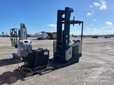 2009 Crown RR5275S Chariot à mât rétractable