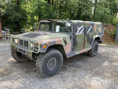 1993 AM General M1097R1 HMMWV 4 Door Soft Top w/Truck Body