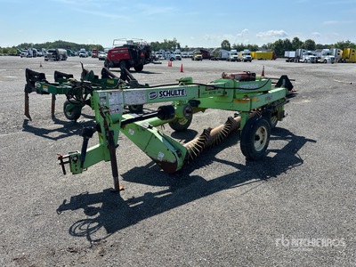 2001 Schulte SRW1400 93 in Rock Windrower