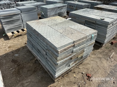 Quantity of (4) Pallets of 2 in Bluestone Patio Kits Divers - Équipement d'aménagement paysagé