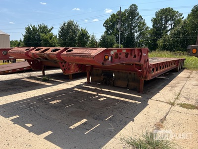 2002 Aspen FG50-3 50 ft Tri/A مقطورة بعنق قابل للطي