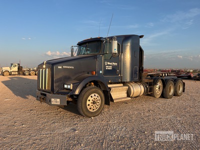 2014 Kenworth T800 8x4 Tri/A Sleeper Truck Tractor