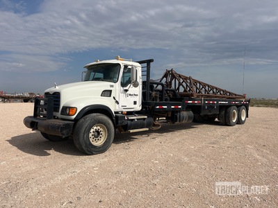2005 Mack CV713 Granite 6x4 ベッドトラック