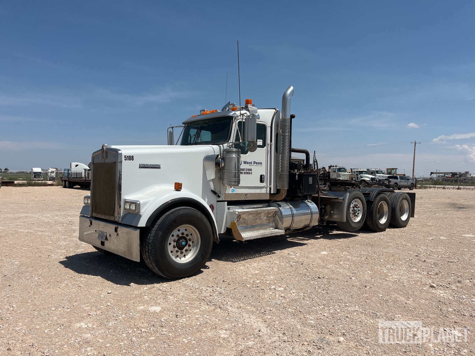 2012 Kenworth W900 8x4 Winch Truck