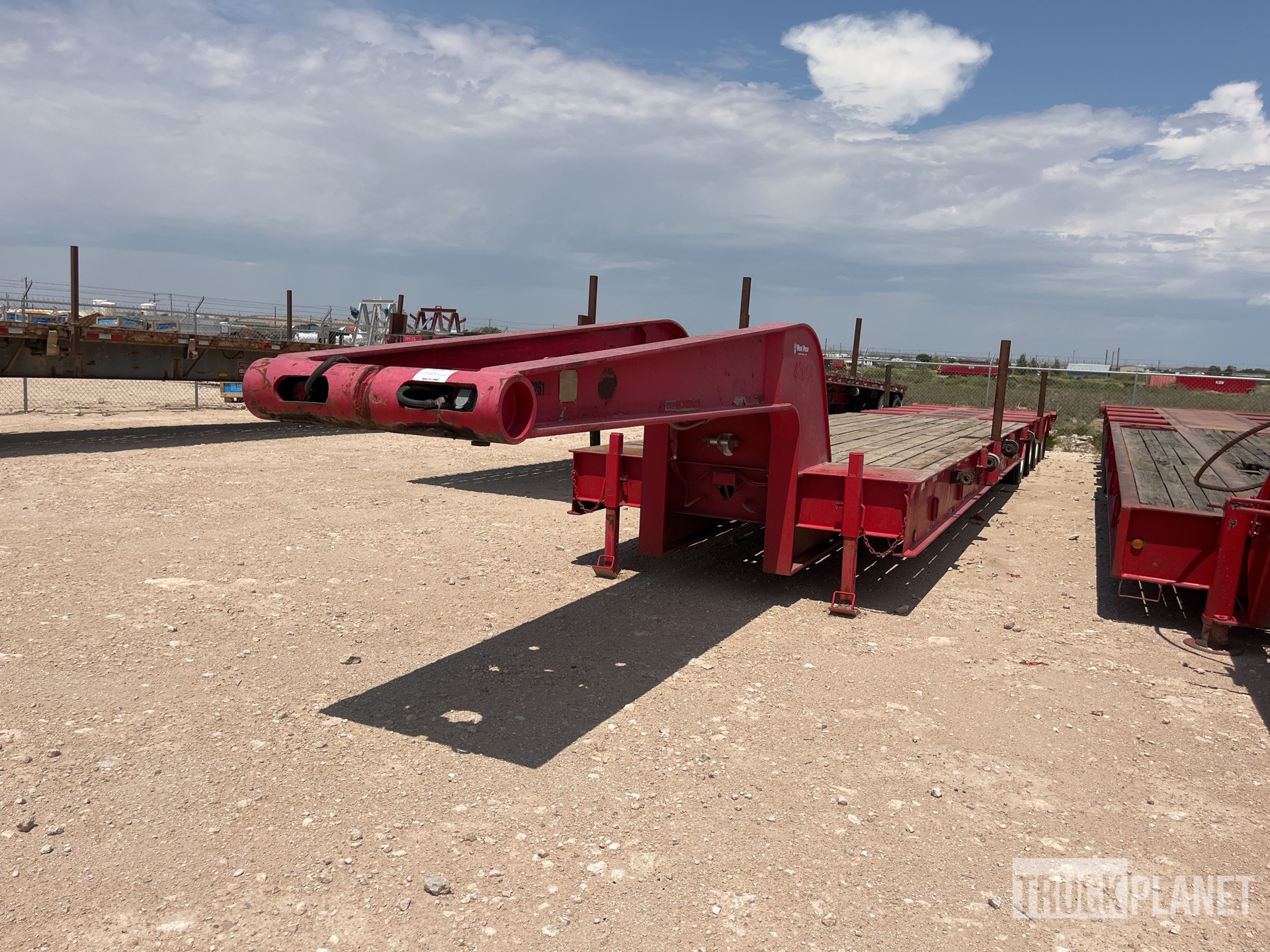 2007 Holden HRD60 42 ft Quad/A Lowboy Remolque Petrolero
