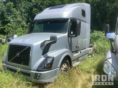 2018 Volvo VNL 6x4 T/A Sleeper Truck Tractor