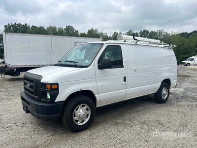 2010 Ford E-250 Kastenwagen