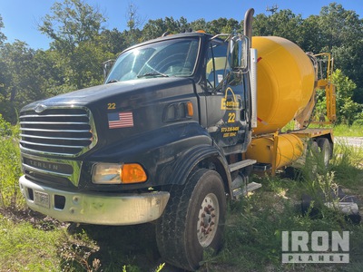 2007 Sterling L9500 6x4 Camion hormigonera