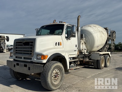 2007 Sterling L9500 6x4 Camion hormigonera