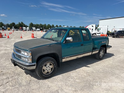 1994 Chevrolet Silverado 1500 4x4 Extended Cab Pickup