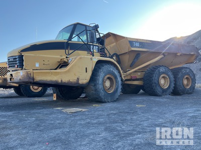 2004 Cat 740 Articulated Dump Truck (Inoperable)