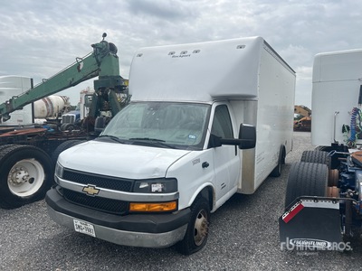 2021 Chevrolet Express 4500 4x2 Van Truck