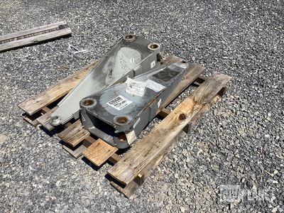 (2) Howco 709F1629 Outrigger Beams