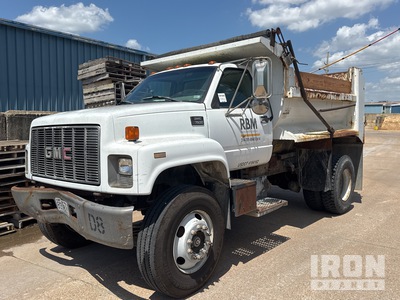2002 GMC C7500 4x2 S/A Dump Truck