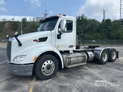 2016 Peterbilt 579 6x4 T/A Dagcabine Trekker