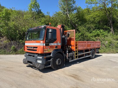 2009 Fassi F130A21 on 2009 Iveco Stralis 310 4x2 Camion Plateau Avec Grue 4x2 Camion plataforma con grua