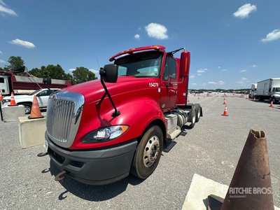 2015 International ProStar+ 6x4 Cabeza Tractora Cabina Corta