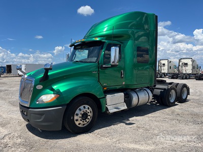 2019 International LT625 Tracteur routier couchette