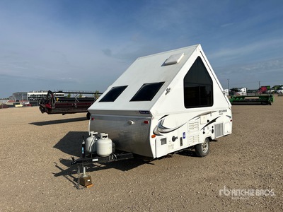 2014 Forest Rockwood 12 ft S/A Tent Reisaanhangwagen