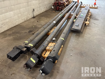 Quantity of (4) Manitex Telescope Cylinders Hydraulic Parts (Unused)