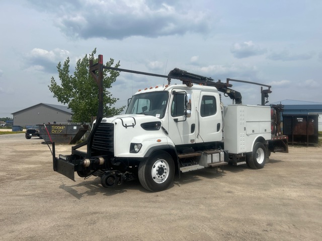 2013 Freightliner 108SD 4x2 Crew Cab Hi - Rail Service Truck 2013 Freightliner 108SD 4x2 Crew Cab Hi - Rail Service Truck