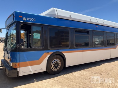 2005 New Flyer Transit Bus