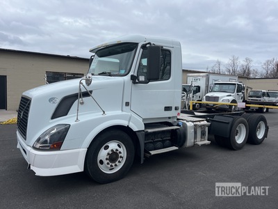 2012 Volvo VNL64T 6x4 T/A Day Cab Truck Tractor