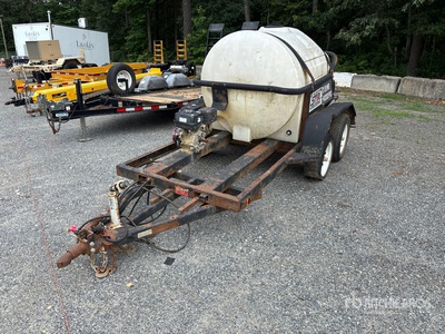 2013 Northern Tool & Equipment Remolque de tanque de agua (Inoperable)