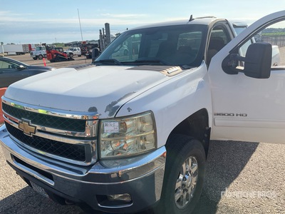 2011 Chevrolet Silverado 3500HD 4x4 Crew Cab Pickup