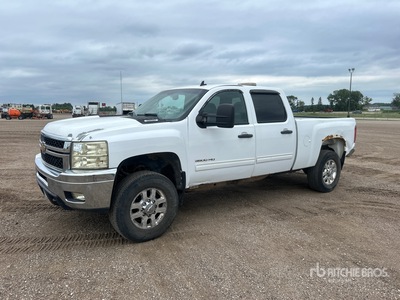 2011 Chevrolet Silverado 3500HD 4x4 Crew Cab Pickup