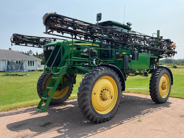 2011 John Deere 4830 110 ft 4x4 High Clearance Self-Propelled Sprayer