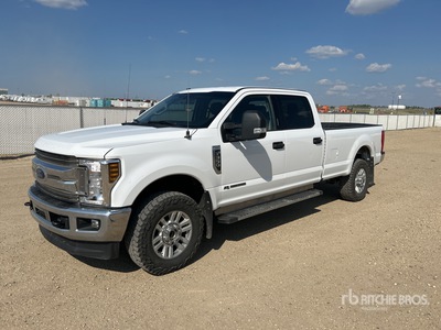 2019 Ford F-350 XLT 4x4 Crew Cab Pickup