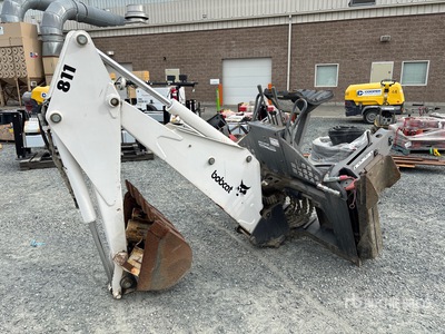 Bobcat 811 24 in Schranklader Graaflaadmachine