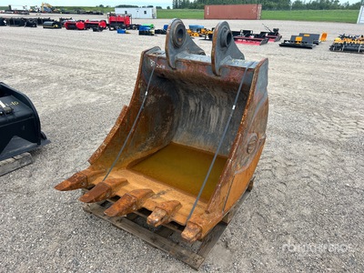 Strickland BT26H 42 in Digging Łyżka do koparki - Fits Hitachi/Case 210