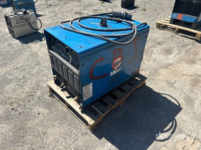 Miller Dimension 452 450 A Electric Welder