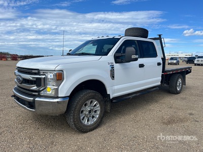 2022 Ford F-350 XLT 4x4 Crew Cab 平台トラック