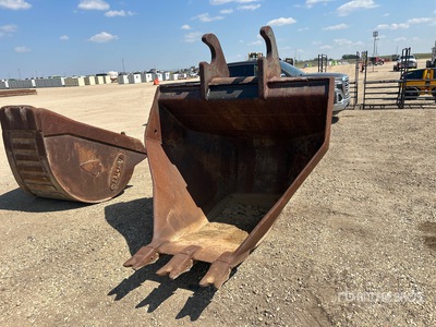 WBM 72 in Q/C V-Ditching Excavator Bucket - Fits 300 Series