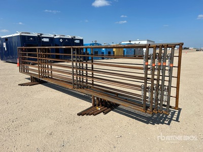 Quantity of (6) 24 ft x 5 ft 5 in Free Standing Livestock Panel