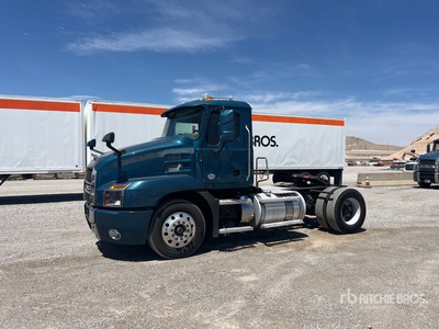 2020 Mack Anthem 4x2 Day Cab Truck Tractor