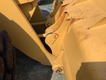 Chassis with Clavijas del cangilón al brazo elevador