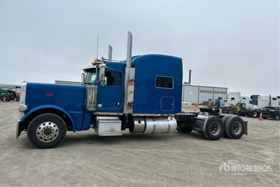 2015 Peterbilt 389 6x4 Sleeper Truck Tractor