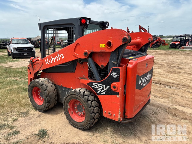 MINI CARGADOR SOBRE RUEDAS 2022 KUBOTA SSV75