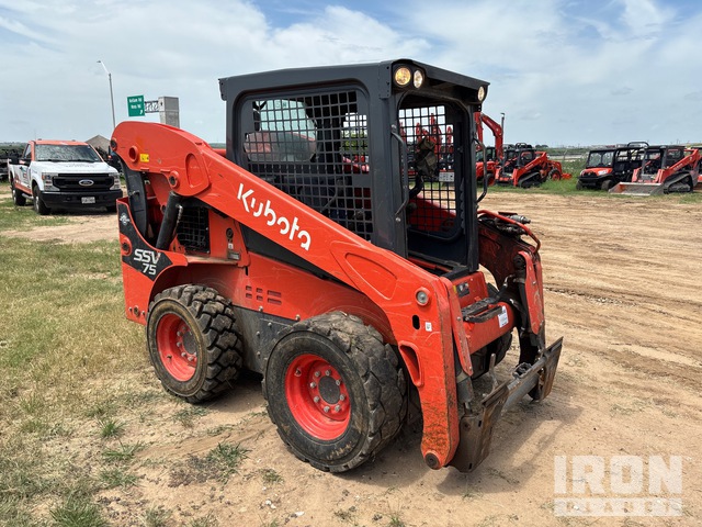 MINI CARGADOR SOBRE RUEDAS 2022 KUBOTA SSV75