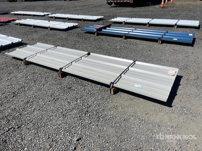 Quantity of (50) 2025 Kit Containers 12 ft Metal Roofing Varios metales (Unused)
